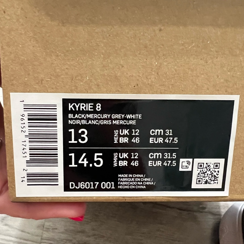 KYRIE 8 BLACK/MERCURY GREY-WHITE SIZE 13 - Picture 7 of 8